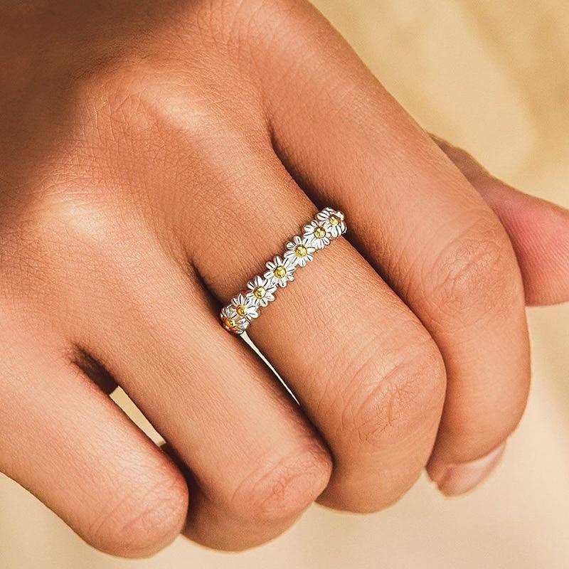 Verstelbare Zilveren Daisy Ring – Handgemaakte Emaille
