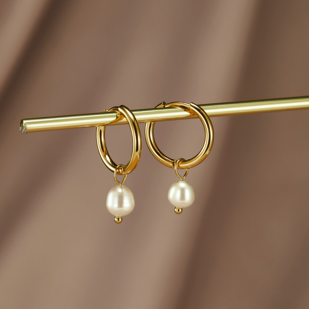 Bella oorbellen met zoetwaterparels | Goud