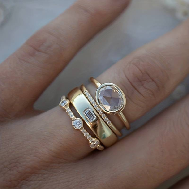 Lily - Gouden zirkonia ring set.