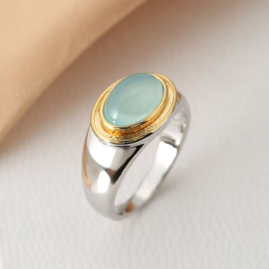 Gabi - Vintage groene maansteenring.