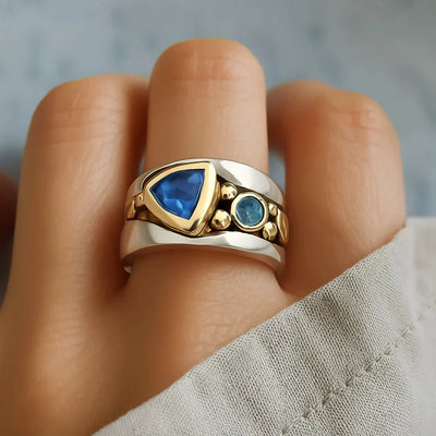Vintage blauwe zirconia boho ring.