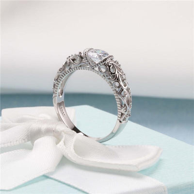 Elegante ring van sterling zilver.
